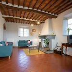 Ampio Appartamento Completamente Rinnovato Con Vista E Piscina
