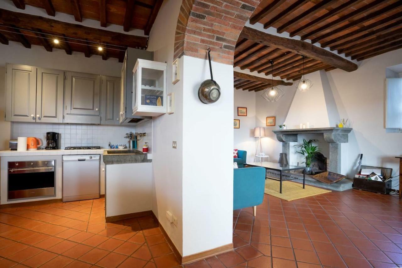 Ampio Completamente Rinnovato Con Vista E Piscina Apartment