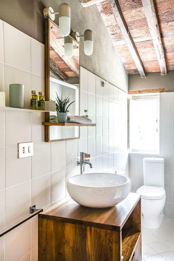 Ampio Completamente Rinnovato Con Vista E Piscina Apartment Lucca